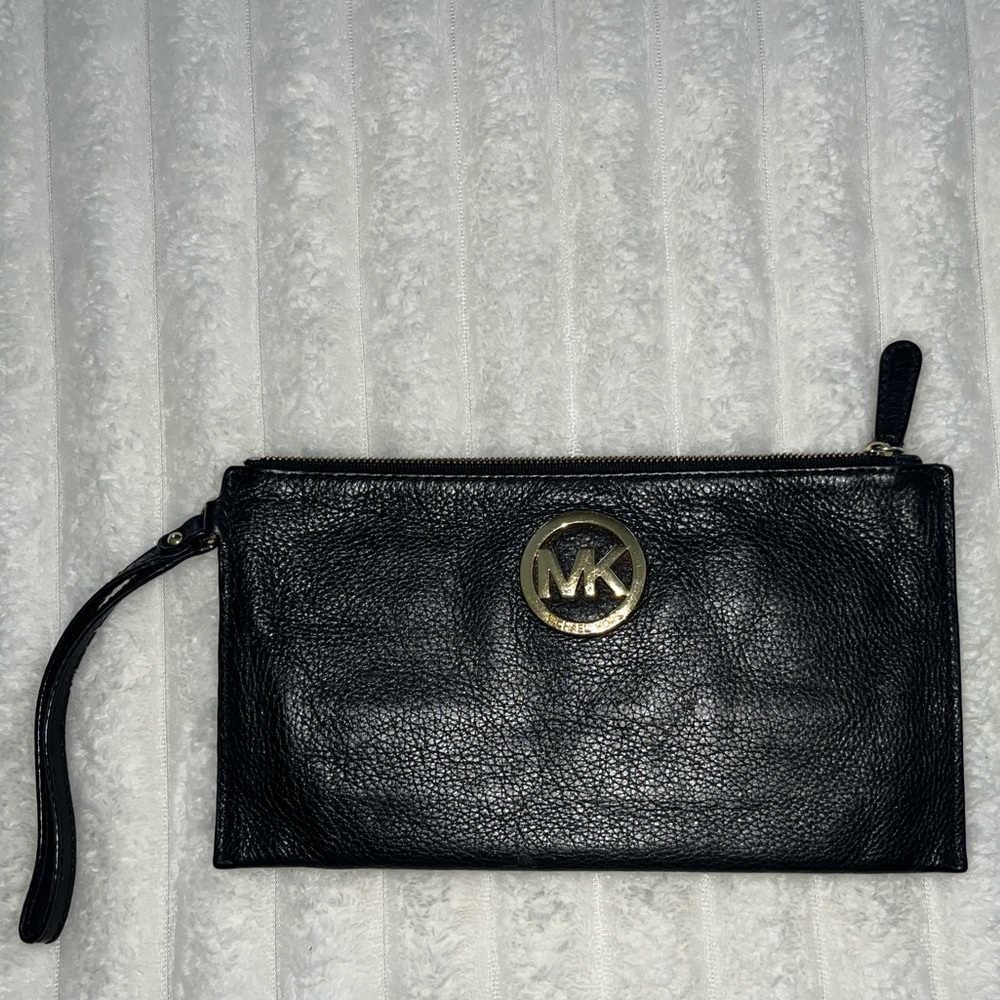 Michael Kors MK Black Pebbled Leather Exterior Gold Hardware Wristlet Clutch Bag